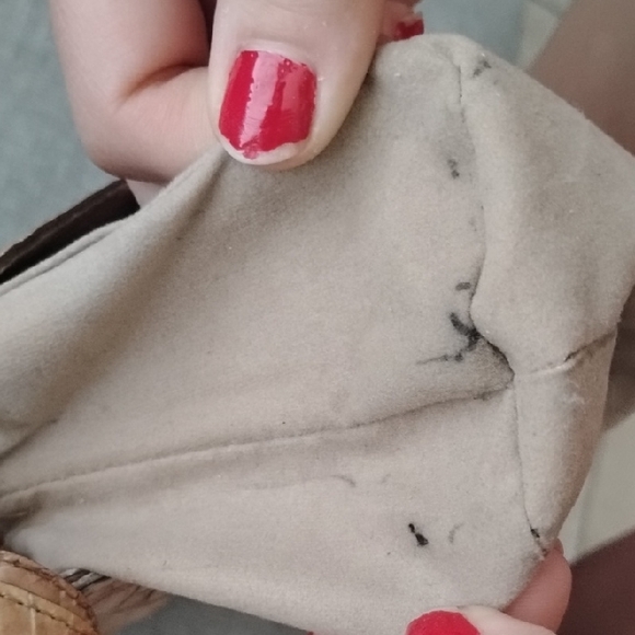 Brahmin Tan Embossed Leather Shoulder Bag - Picture 13 of 14